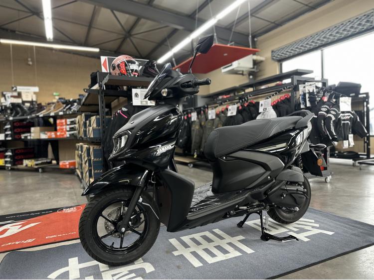 YAMAHA RayZR 125