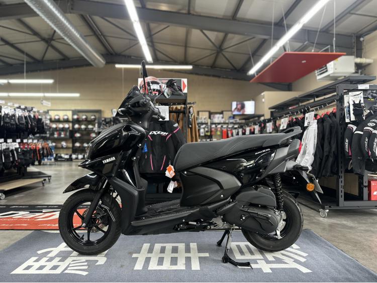 YAMAHA RayZR 125