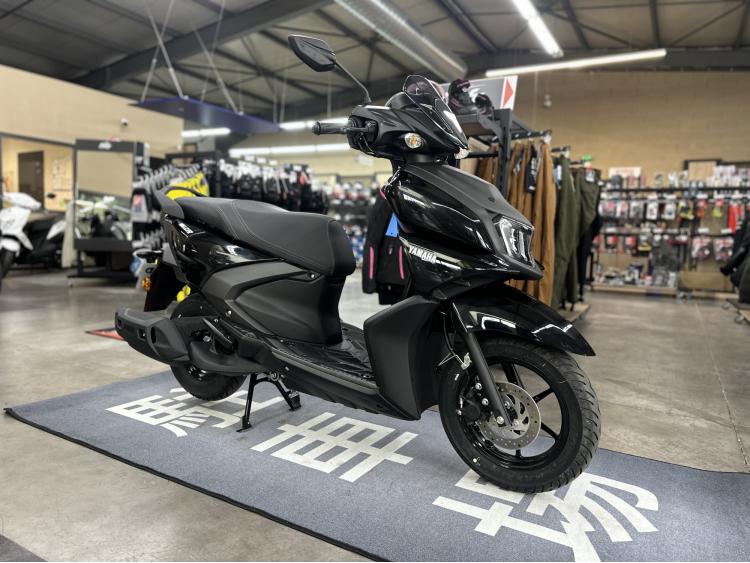 YAMAHA RayZR 125
