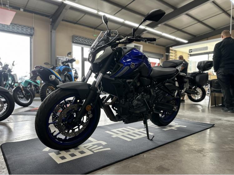 YAMAHA MT-07 
