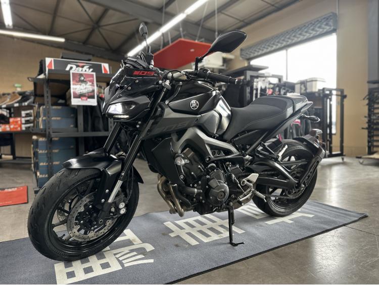 YAMAHA MT-09 TECH BLACK