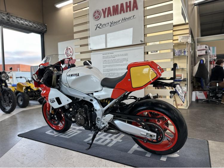 YAMAHA XSR 900 GP