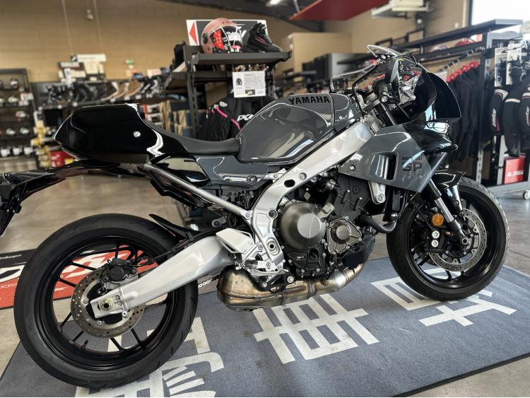 YAMAHA XSR 900 GP 35KW POWER GREY
