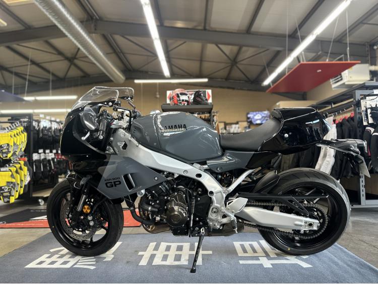 YAMAHA XSR 900 GP 35KW POWER GREY
